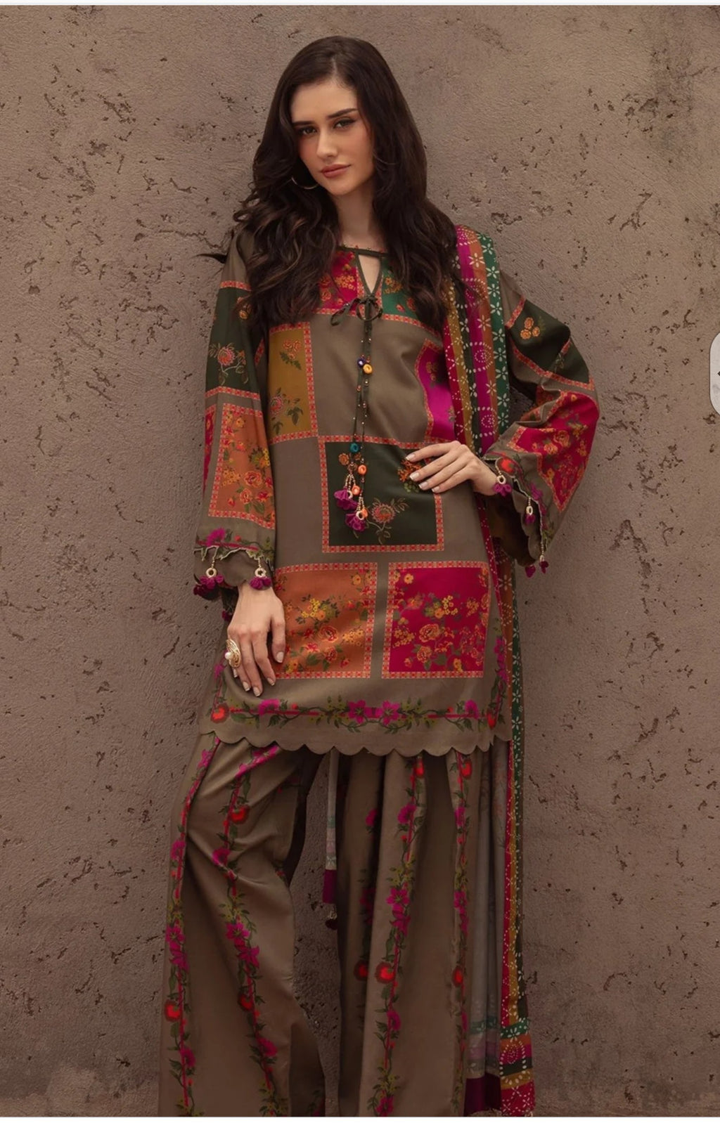 Digital Printed 3pc Karandi Dress With Digital Printed Karandi Shawl